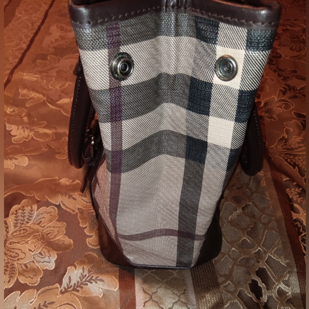 BURBERRY BAG ๐ - Picture 8 of 16